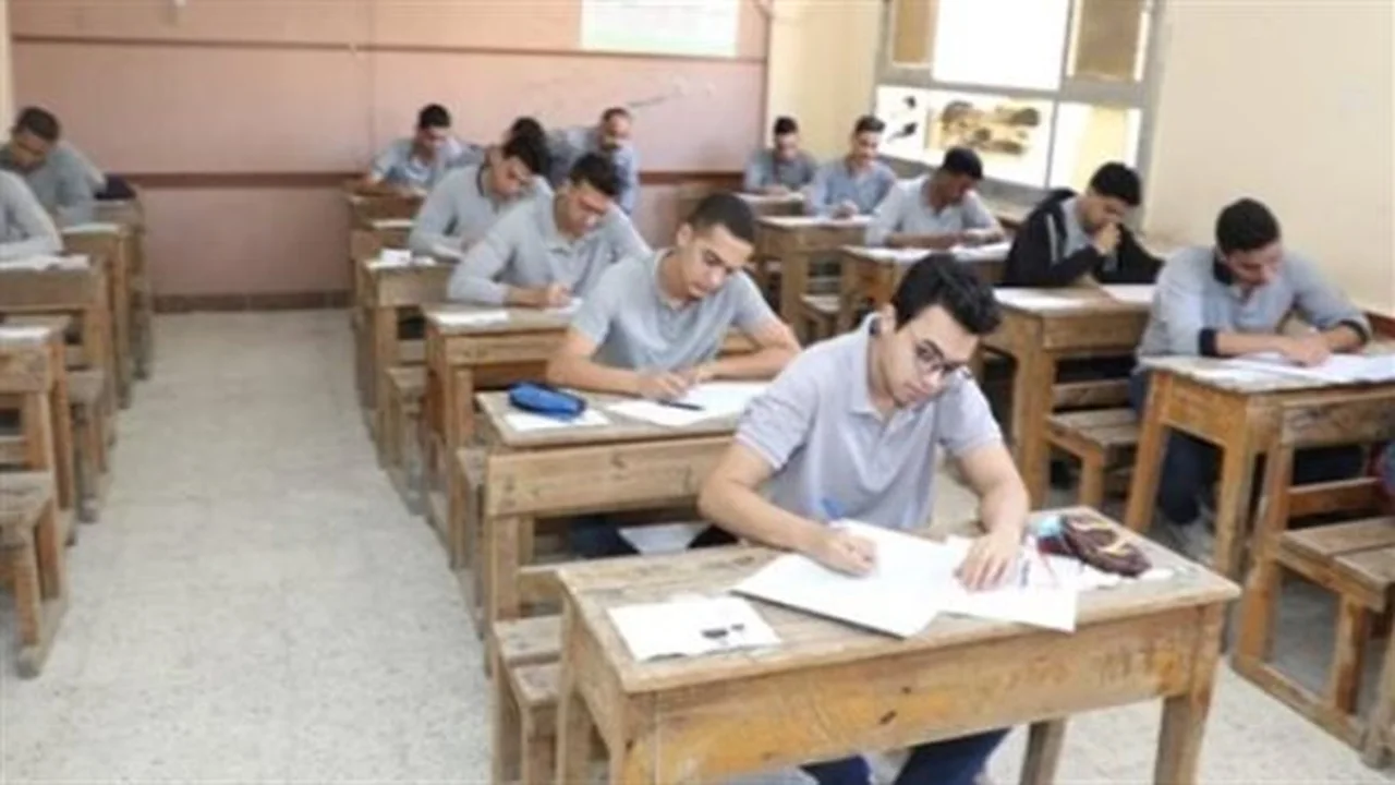 أرقام جلوس 2026 متاحة.. خطوات الاستعلام لطلاب الدبلومات الفنية